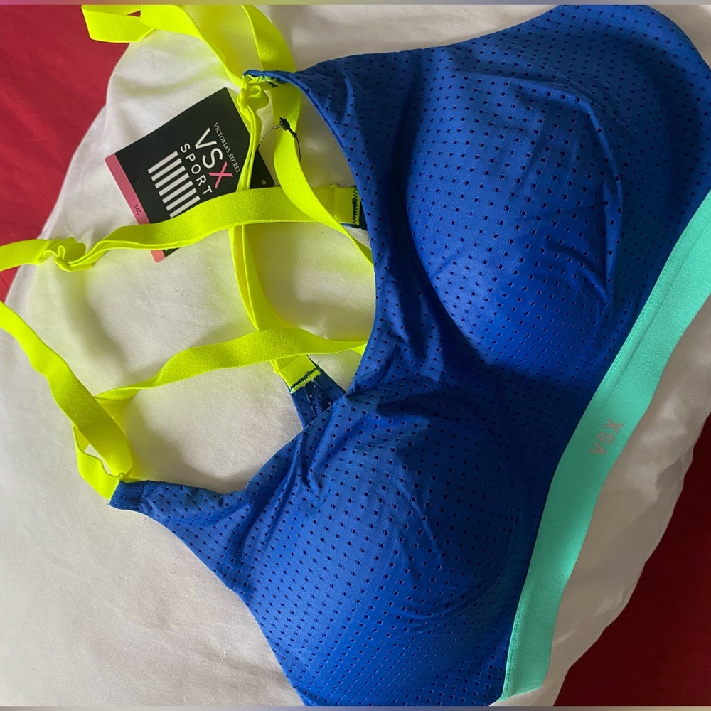 VSX Victorias Secret Sports Bra NEW 34C